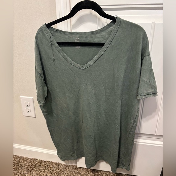 Distressed tshirt - Picture 1 of 3